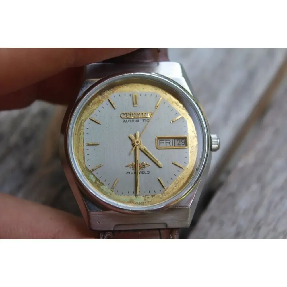Vintage 1975 Citizen Automatic Mens Silver Watch W/daydate & Gold accents